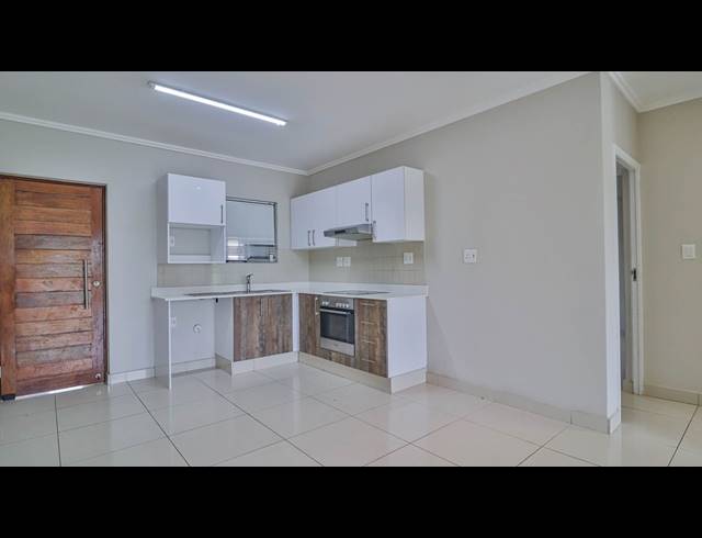2 BEDROOM APARTMENT FOR SALE IN UMHLANGA RIDGE